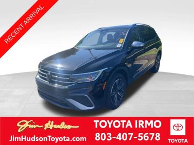 2024 Volkswagen Tiguan — front three-quarter view