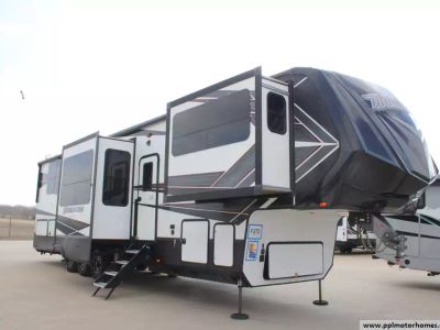 2019 Grand Design 376TH — front three-quarter view