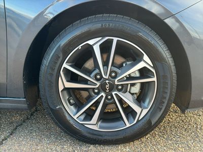 2024 Kia Forte - Photo 9