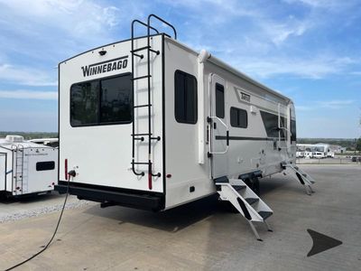 2026 Winnebago Thrive - Photo 8