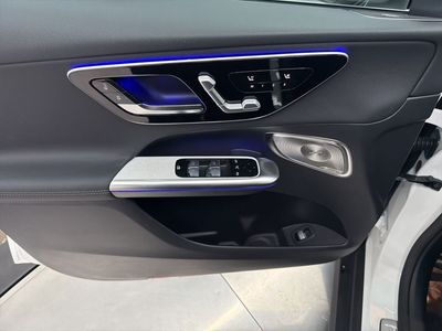 2026 Mercedes-Benz GLC — photo 17 view