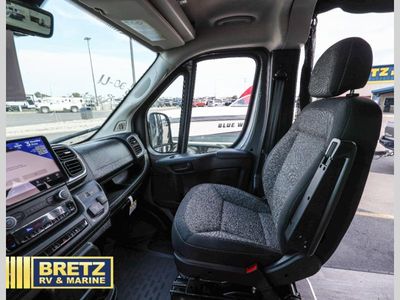 2026 Thor Motor Coach Tellaro — photo 10 view