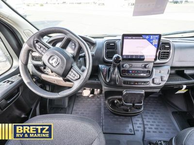 2026 Thor Motor Coach Tellaro — photo 9 view