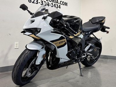 2026 Kawasaki Ninja ZX-6R - Photo 2