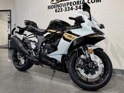 2026 Kawasaki Ninja ZX-6R - Photo 1