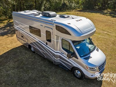 2025 Winnebago NAVION - Photo 15