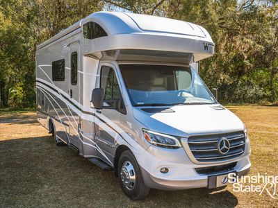 2025 Winnebago NAVION - Photo 3
