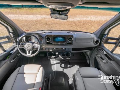 2025 Winnebago NAVION - Photo 20