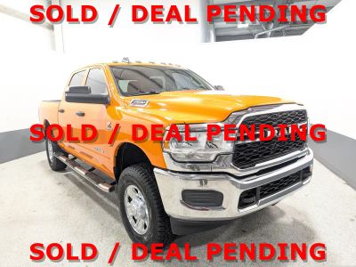 2019 RAM 2500 Tradesman Crew Cab 4x4 6'4" Box in Orange — front three-quarter view