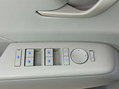 2024 Hyundai Kona — photo 17 view