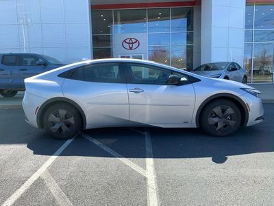 2025 Toyota Prius LE - Photo 3