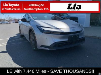 2025 Toyota Prius LE - Photo 2