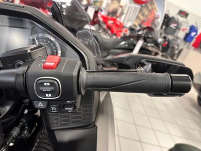 2026 Honda Gold Wing - Photo 7