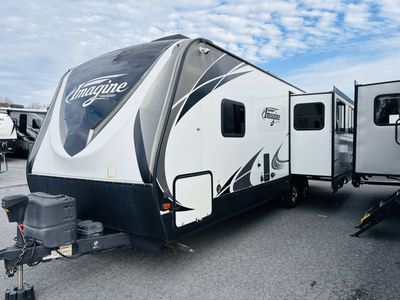 2018 Grand Design IMAGINE - Photo 2
