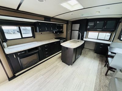 2018 Grand Design IMAGINE - Photo 6