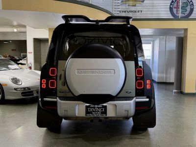 2020 Land Rover Defender — detail view
