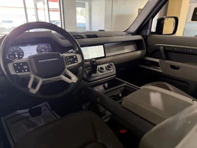 2020 Land Rover Defender — photo 12 view