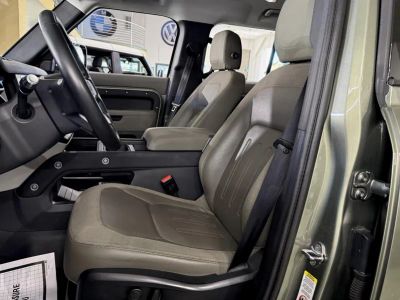 2020 Land Rover Defender — photo 14 view