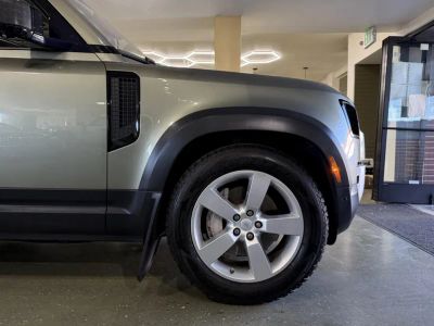 2020 Land Rover Defender — photo 33 view