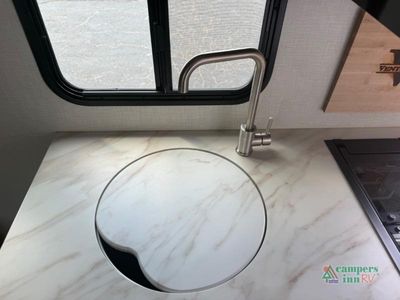 2024 Venture RV Sonic — photo 21 view