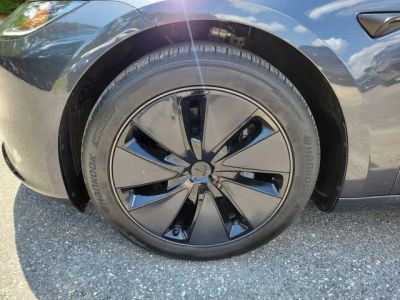 2025 Tesla Model 3 — detail view