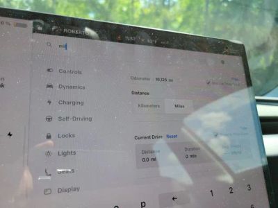 2025 Tesla Model 3 — photo 19 view