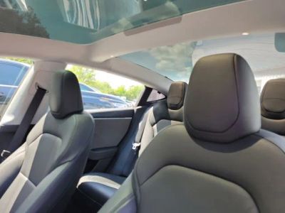 2025 Tesla Model 3 — photo 11 view