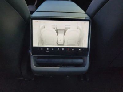 2025 Tesla Model 3 — photo 24 view