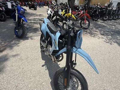 2025 Suzuki DR-Z4SM - Photo 2