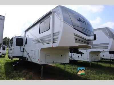 2027 Jayco Eagle 29RLC — front three-quarter view