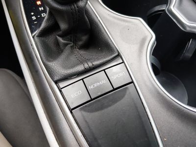 2024 Toyota Camry - Photo 17
