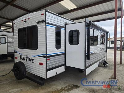 2024 CrossRoads RV Fun Time - Photo 4