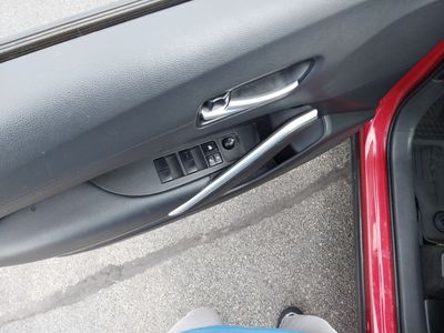 2022 Toyota Corolla Cross — photo 13 view