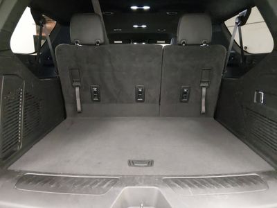 2024 Chevrolet Suburban - Photo 11