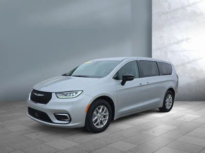 2024 Chrysler Pacifica - Photo 25