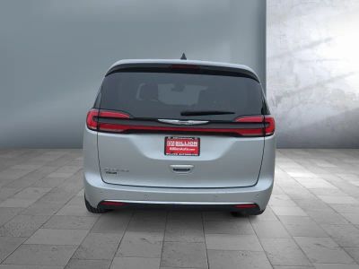 2024 Chrysler Pacifica - Photo 5