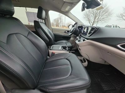 2024 Chrysler Pacifica - Photo 15