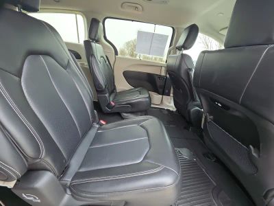 2024 Chrysler Pacifica - Photo 14