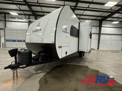 2025 Ember RV E-Series - Photo 2