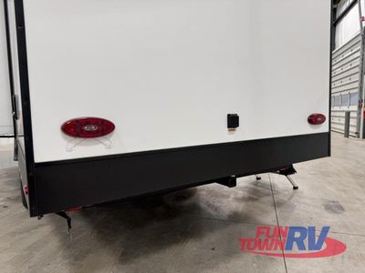 2025 Ember RV E-Series - Photo 13