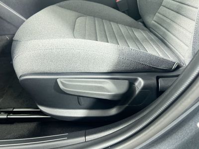 2025 Kia K4 — photo 13 view