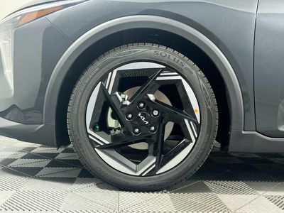 2025 Kia K4 — photo 11 view