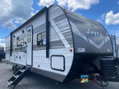 2027 Jayco Jay Flight 261BHS — front three-quarter view