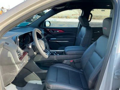 2026 Chevrolet Traverse — photo 10 view