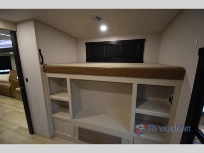 2025 Forest River RV Wildwood Heritage Glen — photo 28 view