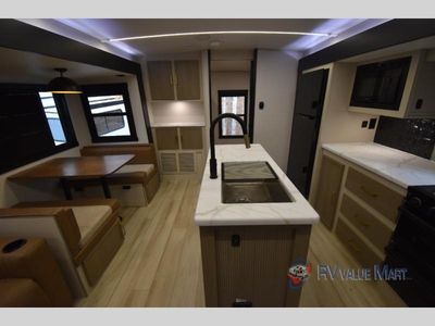 2025 Forest River RV Wildwood Heritage Glen — photo 23 view