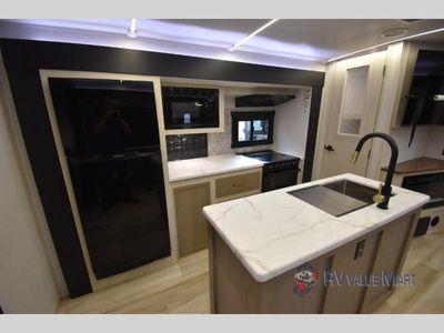 2025 Forest River RV Wildwood Heritage Glen — photo 22 view