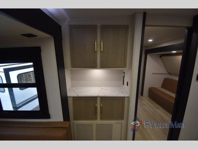 2025 Forest River RV Wildwood Heritage Glen — photo 14 view