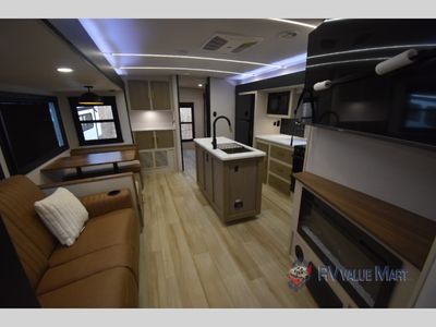 2025 Forest River RV Wildwood Heritage Glen — photo 8 view