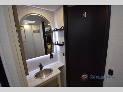 2025 Forest River RV Wildwood Heritage Glen — photo 36 view
